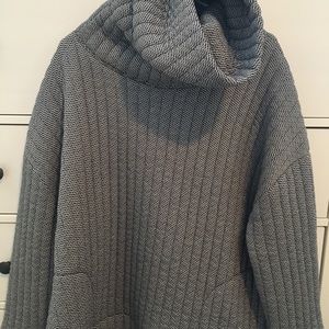 GapFit Jacquard pullover turtleneck